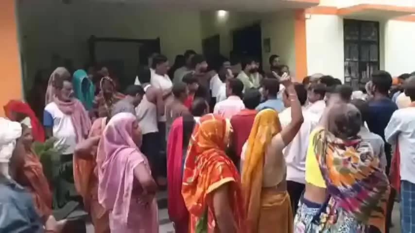 बैरिया: करंट की चपेट में आने से अधेड़ की मौत, मिर्जापुर गांव में मचा कोहराम