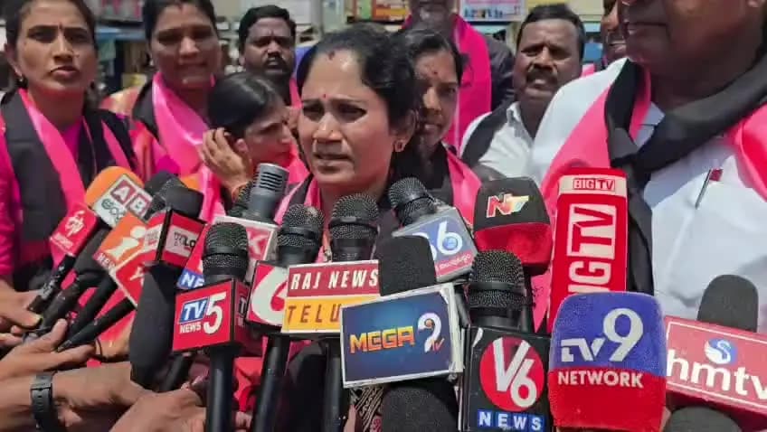 వేములవాడ: కాంగ్రెస్ ప్రభుత్వం వెయ్యి రోజుల పాలన అట్టర్ ఫ్లాప్:BRS పార్టీ కౌన్సిలర్ రామతీర్థపు మాధవి