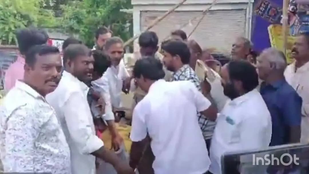 వరంగల్: కేసీఆర్ దిష్టిబొమ్మ దహనానికి యత్నం - అడ్డుకున్న పోలీసులు