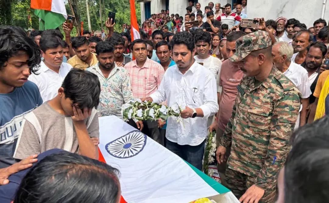 সীমলাপাল: সেনা কর্মী অরবিন্দ সিংহের শেষ শ্রদ্ধা, দেহ পৌঁছেছে বাড়িতে