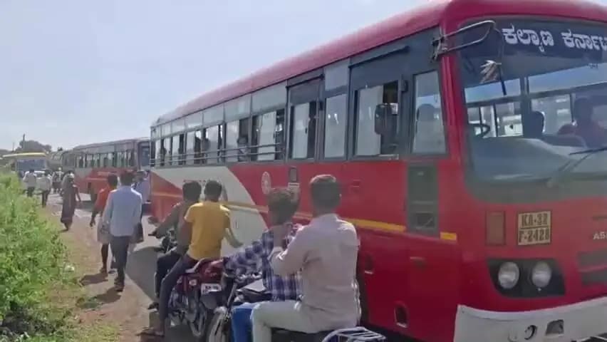 ಬಾಗಲಕೋಟೆ: ಸೀಗಿಕೇರಿ ಗ್ರಾಮದಲ್ಲಿ ರಸ್ತೆ ಬಂದ್ ಮಾಡಿ ಆಕ್ರೋಶ ಹೊರಹಾಕಿದ ಗ್ರಾಮಸ್ಥರು