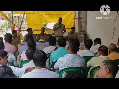 ডায়মন্ডহারবার ১: ডায়মন্ড হারবার ব্যবসায়ী সমিতিদেরকে নিয়ে বৈঠক করলেন পুলিশ প্রশাসন