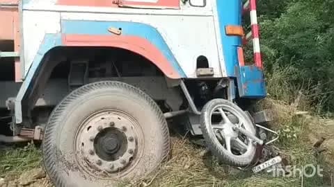 बिधूना: कोतवाली क्षेत्र के किशनी रोड पर ट्रक ने दो बाइक सवारों को रौंदा, एक शिक्षक की हुई मौत