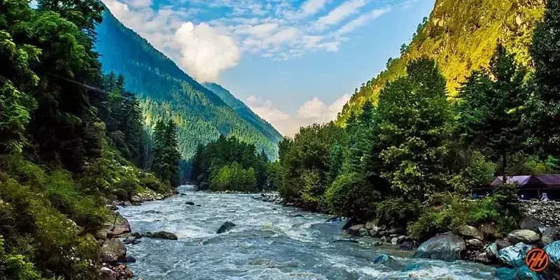 भुंतर: पार्वती घाटी में दो व्यक्तियों ने सुधीर पर किया डंडों से हमला, एम्स रेफर
