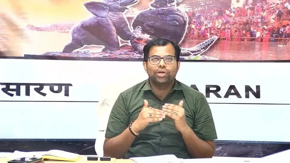 आयुष्मान भारत एवं आयुष्मान भारत डिजिटल मिशन के संबंध में जानकारी देने के लिये प्रभारी जिला कार्यक्रम समन्वयक, जिला क्रियान्वयन इकाई, आयुष्मान भारत, सारण श्री अभिनय कुमार जिला प्रशासन, सारण के फेसबुक पेज पर लाइव रहेंगे। इस योजना के बारे में जानकारी पाप्त करने के लिये निर्धारित समय पर नीचे दिये गए लिंक के माध्यम से हमसे लाइव जुड़ें।
दिनांक: 08 सितम्बर 2026
समय : 04:30 PM
जिला प्रशासन, सारण