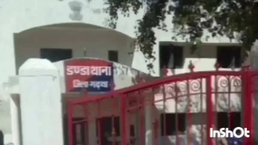 डंडा: मोटरसाइकिल अनियंत्रित होकर दुर्घटनाग्रस्त, युवक घायल
