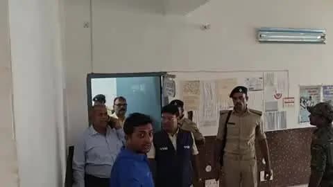 शेखपुरा: शेखपुरा परिवहन कार्यालय में निगरानी विभाग का छापा, ₹15000 घूस लेते लिपिक रंगे हाथ गिरफ्तार