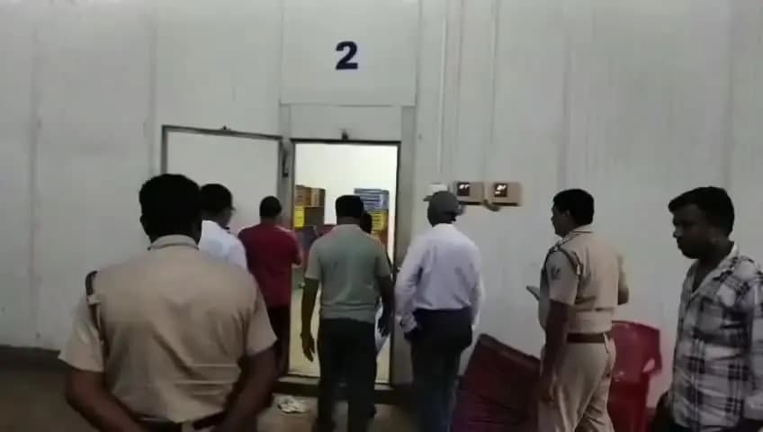 কাঁকসা: পানাগড়ে ফুড প্রসেসিং কারখানায় অভিযান খাদ্য সুরক্ষা দফতরের, সংগ্রহ করা হলো নমুনা