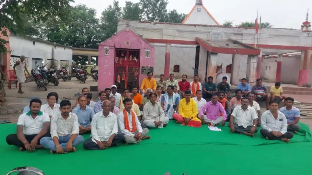 नारायणपुर: नारायणपुर के करमदहा मंदिर में नई कमिटी गठन पर विवाद, ग्रामीणों ने दी कड़ी आपत्ति