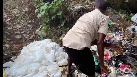 अकबरपुर: 310 लीटर महुआ शराब का थाना परिसर में किया गया विनष्टिकरण