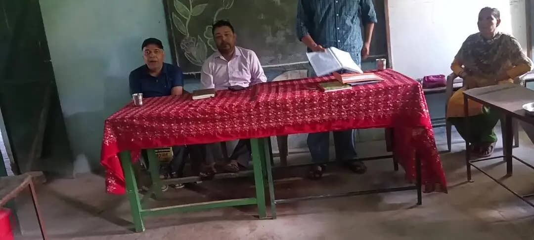 द्वाराहाट: बड़ेत स्कूल के जर्जर भवन का ध्वस्तीकरण, मलवा हटाने के लिए 15 दिन का अल्टीमेटम