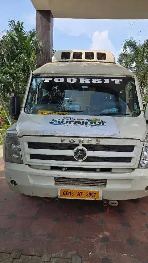 🚐 सूरजपुर पर्यटन को नई पहचान दिलाने की ओर एक कदम
अतिथियों ने टूरिज्म वैन को हरी झंडी दिखाकर रवाना किया। यह वैन जिले के विभिन्न पर्यटन स्थलों तक पहुंचेगी, जहां सैलानी इन स्थलों की खूबसूरती को अपने कैमरा में कैद कर सोशल मीडिया प्लेटफॉर्म के माध्यम से लोगों तक पंहुचायेंगे।
🌿 स्थानीय पर्यटन को नई गति
#SurajpurTourism #DiscoverSurajpur #Surajpur #ChhattisgarhTourism #Tourism
@chhattisgarhcmo @tourismgoi @gochhattisgarh @dpr.chhattisgarh @rena_jamil_ias @surajpurtourism