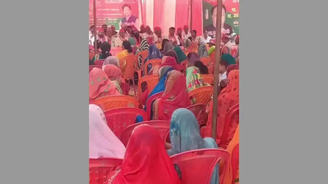 सुल्तानपुर: कादीपुर में बारिश के बीच सपा का पीडीए जनसंवाद कार्यक्रम आयोजित हुआ