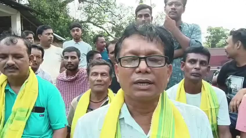 জলপাইগুড়ি: আমগুড়ি কালীবাড়ি ব্যবসায়ী সমিতির ভোটা ভুটির মাধ্যমে কমিটি নির্বাচন