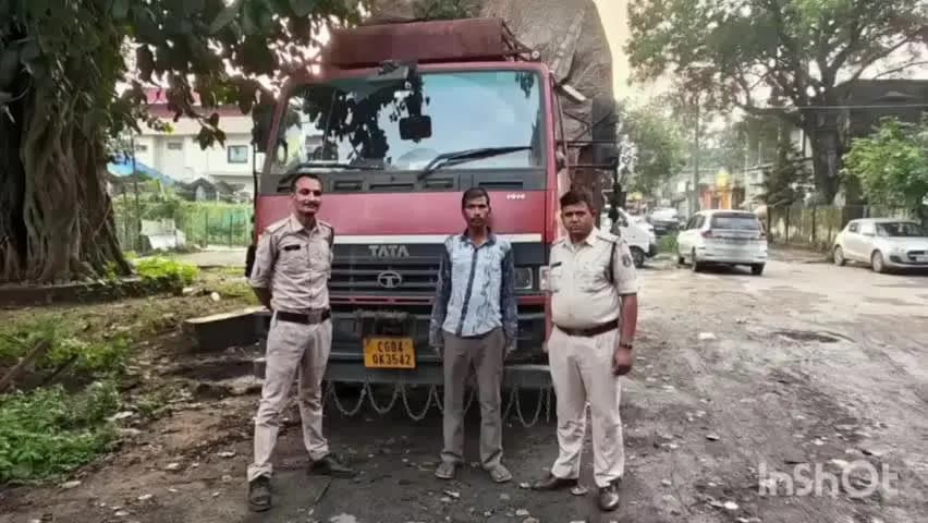 उदयपुर धरमजयगढ़: घरघोड़ा क्षेत्र में अवैध स्क्रैप परिवहन पर बड़ी कार्रवाई, 4.5 टन कबाड़ से लदा माजदा किया गया जब्त