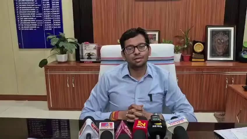 ବରଗଡ: ଭତ୍ତା ସମସ୍ୟାକୁ ନେଇ ବରଗଡ ଜିଲ୍ଲାପାଳ ତାଙ୍କ କାର୍ଯ୍ୟାଳୟରେ ରଖିଲେ ପ୍ରତିକ୍ରିୟା
