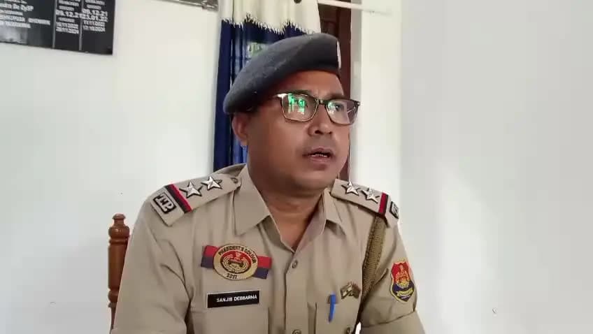 সাব্রুম: ব্যাটারী চালিত অটো চুরির ঘটনায় মনুবাজার থানার ওসি সঞ্জিত দেব্বর্মার প্রতিক্রিয়া