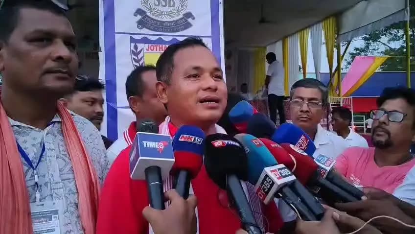 ছয়গাঁও: ছয়গাঁও গোৱৰ্ধনত অনুস্থিত ফুটবল খেল প্ৰতিযোগিতাৰ সভাপতিৰ মন্তব্য