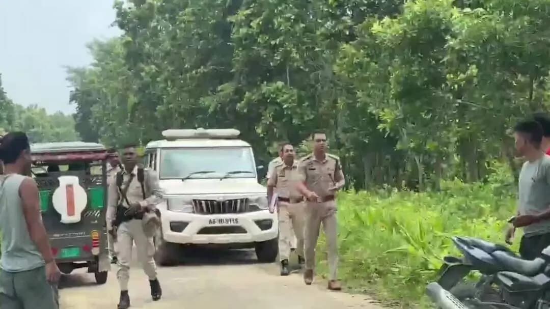 দুধনৈ: দুধনৈৰ দ্বাৰাপাৰাত সংঘটিত হত্যাকাণ্ডত জড়িত হত্যাকাৰীৰ আত্ম সমৰ্পন
