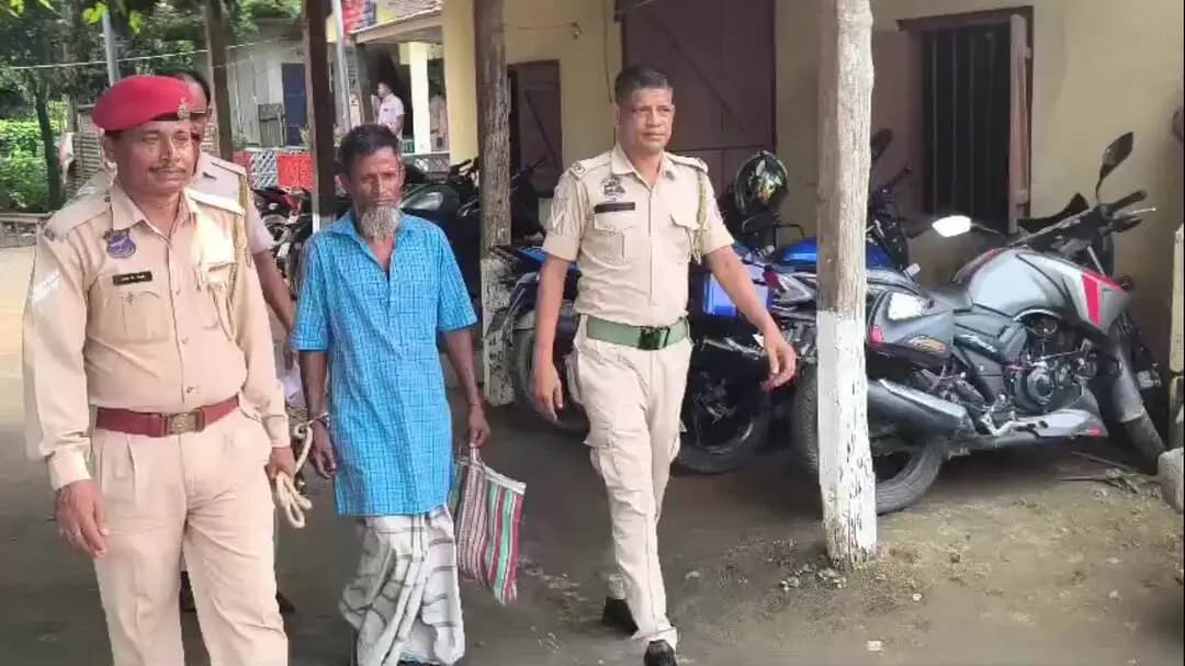 লক্ষীপুৰ: গোৱালপাৰা জিলাৰ ধুমেৰঘাট অঞ্চলত সংঘটিত হৈছে এক জঘন্য ঘটনা এগৰাকী ৬ বছৰীয়া কন্যা শিশুৰ সৈতে কু-কৰ্ম লম্পট বৃদ্ধৰ