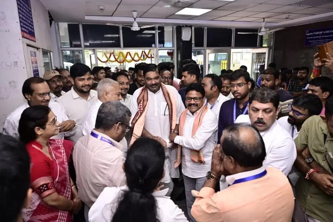 କଟକ ପୌରାଞ୍ଚଳ: SCBରେ ନୂଆ ସିକିଲ୍ ସେଲ୍ ରୋଗ ସେଣ୍ଟର ଉଦଘାଟନ, ନବଜାତା ଶିଶୁଙ୍କ ପାଇଁ ଅତ୍ୟାଧୁନିକ ସୁବିଧା