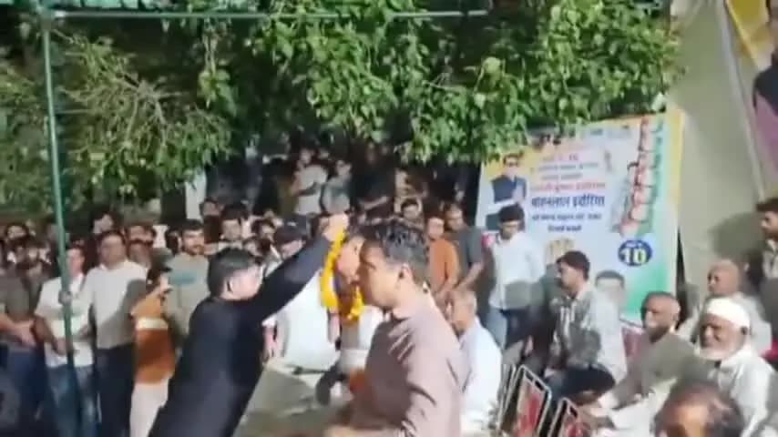 तारानगर: तारानगर में नगर पालिका चुनाव के दौरान कांग्रेस का जनसंपर्क, विधायक नरेन्द्र बुडानिया ने भाजपा पर लगाए भ्रष्टाचार के आरोप