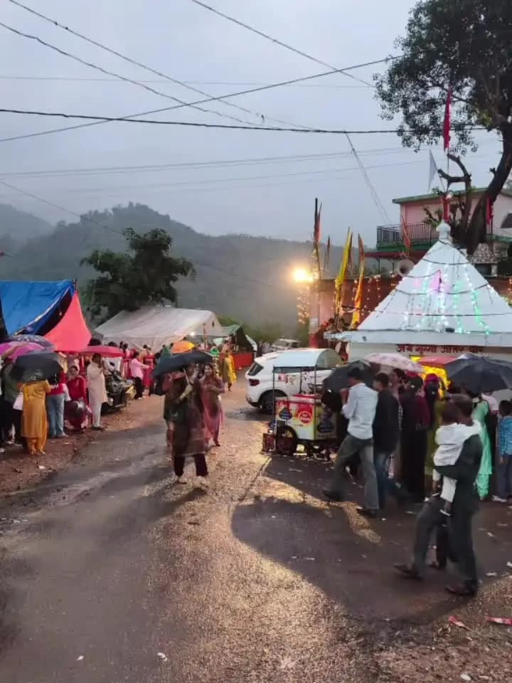 मलोखर:- गुगाघाट में सोमवार को मेला संपन्न। सुरभि ठाकुर रहीं मुख्यतिथि।