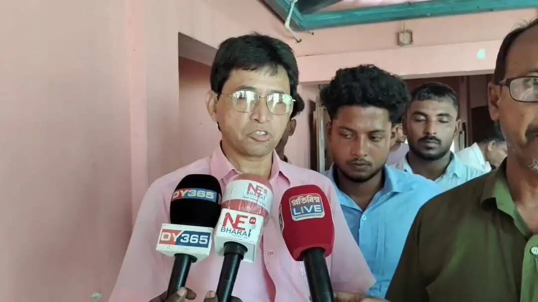 লক্ষীপুৰ: জলেশ্বৰ তপোবন মহাবিদ্যালয়ৰ ভূমি অবৈধভাৱে বেদখল সন্দৰ্ভত অধ্যাপকৰ মন্তব্য