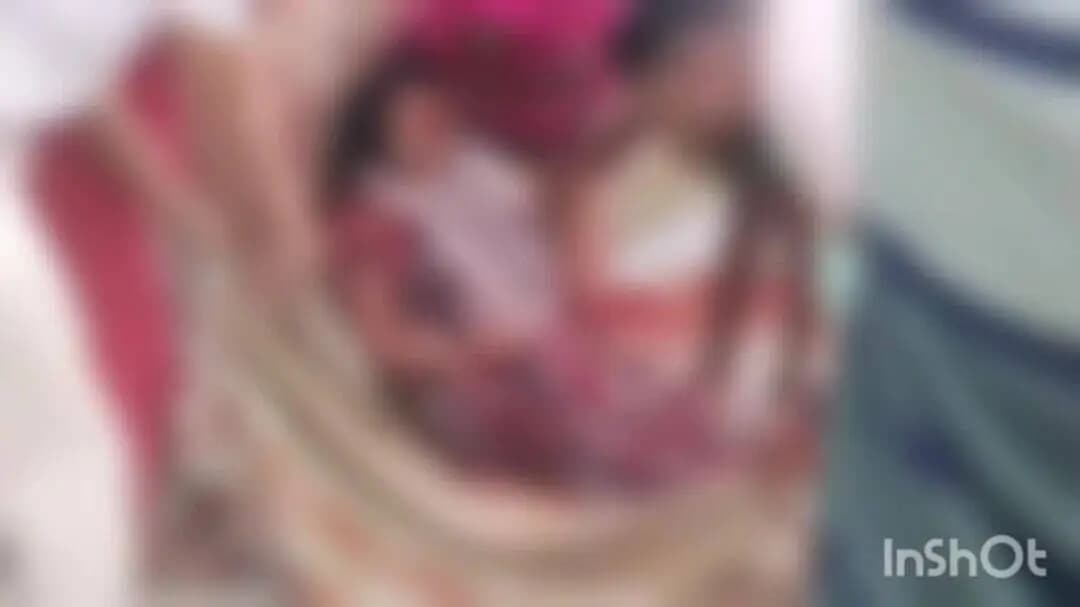 চাঁচল ১: স্বামী-স্ত্রীর দাম্পত্য কলহের স্ত্রীকে এলোপাথাড়ি কোপানোর অভিযোগ, চাঁচলের আদর্শ পল্লীর ঘটনা