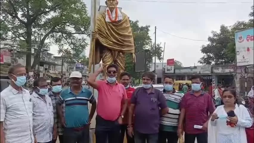 ଝାରସୁଗୁଡା: ବ୍ରଜରାଜନଗର ଅଞ୍ଚଳରେ ପରିବେଶ ପ୍ରଦୂଷଣକୁ ବିରୋଧ କରାଯାଇ ଗାନ୍ଧିଛକ ଠାରେ ଅନେକ ସଚେତନ ନାଗରିକଙ୍କ ବିରୋଧ ପ୍ରଦର୍ଶନ