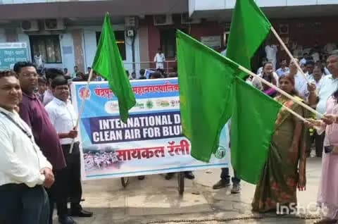 चंद्रपूर: स्वच्छ वायू दिनानिमित्त मनपातर्फे शहरात भव्य सायकल रॅली,‘स्वच्छ हवा – निरोगी जीवन’चा संदेश देत विद्यार्थ्यांचा सहभाग
