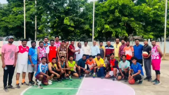 రామగుండం: సింగరేణి ఉద్యోగుల్లో శారీరక దారుఢ్యం స్నేహభావం పెంపొందించేందుకు క్రీడా పోటీలు : DGM జితేందర్ సింగ్