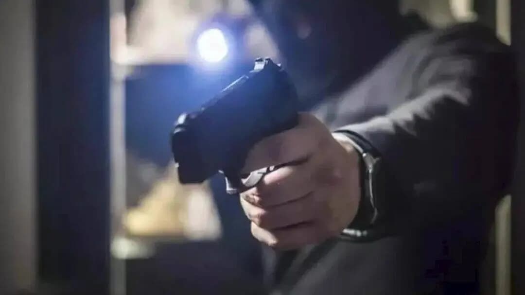 दरियागंज में बदमाशों ने ऑटो रोककर बंदूक की नोक पर 1 करोड़ की नकदी लूटी