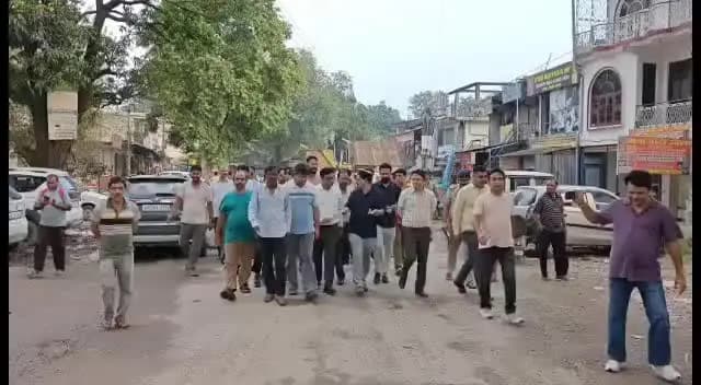 शाहपुर: नव निर्मित चंबी पुल का पैदल निरीक्षण, संपर्क मार्गों के समाधान का दिया गया आश्वासन