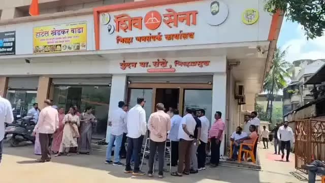 पालघर: मारहाण प्रकरण, पदाधिकारी निलंबनाच्या पार्श्वभूमीवर पालघर येथे शिवसेना शिंदे गटाची बैठक संपन्न