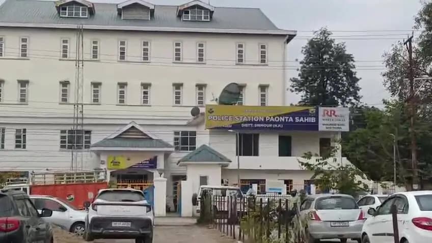 शिलाई: शिलाई में फार्मेसी ऑफिसर नवनीत ठाकुर से मारपीट, सिर में लगी चोट