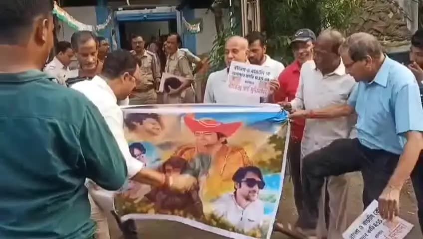 বারাবনী: দুর্গাপুজো নিয়ে মন্তব্যের জের, আসানসোলে বিক্ষোভ কংগ্রেসের