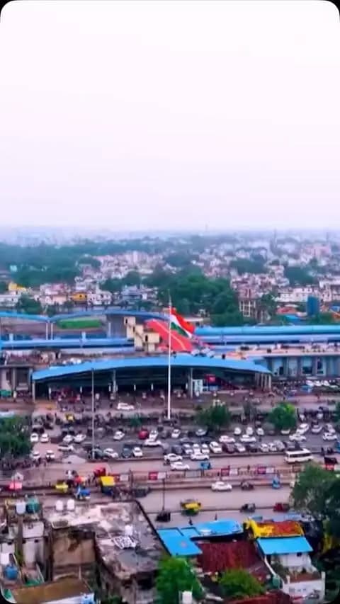 AI के साथ नए युग की ओर बढ़ता छत्तीसगढ़।
सुशासन सरकार ने मुख्यमंत्री AI मिशन की शुरुआत कर प्रदेश में आर्टिफिशियल इंटेलिजेंस के नए अवसरों की नींव रखी है। अगले पांच वर्षों तक ₹100 करोड़ प्रतिवर्ष के प्रावधान के साथ युवाओं को AI, मशीन लर्निंग और डेटा साइंस में प्रशिक्षित किया जाएगा।
कृषि, स्वास्थ्य, प्रशासन और उद्योग में AI के उपयोग से नवाचार, निवेश और रोजगार को नई गति देने का प्रयास है।