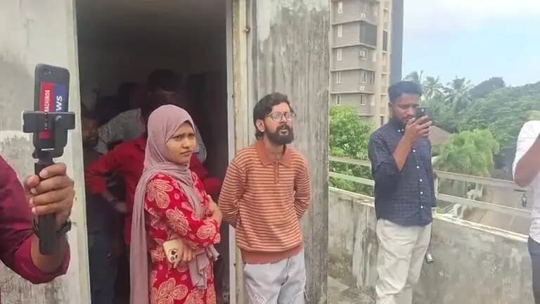 തിരുവനന്തപുരം: കുറവൻകോണം: അനധികൃത നാല് നില കെട്ടിട നിർമ്മാണം നഗരസഭ തടഞ്ഞു
