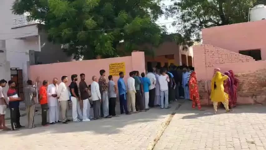 भादरा: नगरपालिका के 40 वार्डों में उत्साह के साथ हुआ 85.88 प्रतिशत मतदान, प्रशासन रहा सतर्क