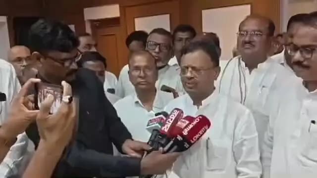 बुलढाणा: बुलडाणा जिल्हा केंद्रीय सहकारी बँकेच्या अध्यक्षपदी निवड झाल्याबद्दल माजी मंत्री डॉ राजेंद्र शिंगणे साधला संवाद