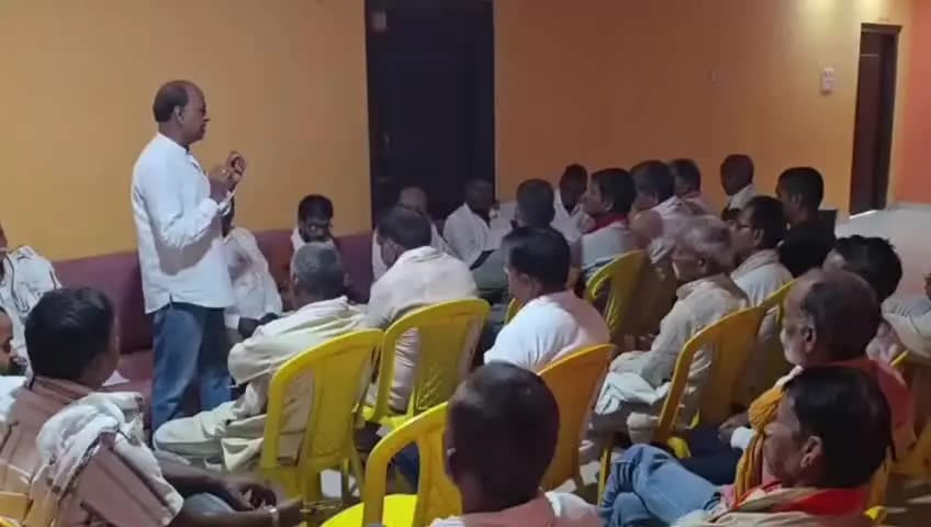 नुआंव: सौरभ होटल में भाजपा ने पीएम मोदी की सेवा जन-जन तक पहुंचाने के उद्देश्य से कार्यशाला बैठक आयोजित की