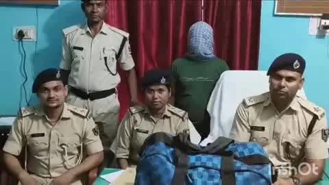 कृत्यानंद नगर: पूर्णिया पुलिस ने गिरजा चौक समीप एक बस से गांजा के साथ एक अभियुक्त को किया गिरफ्तार