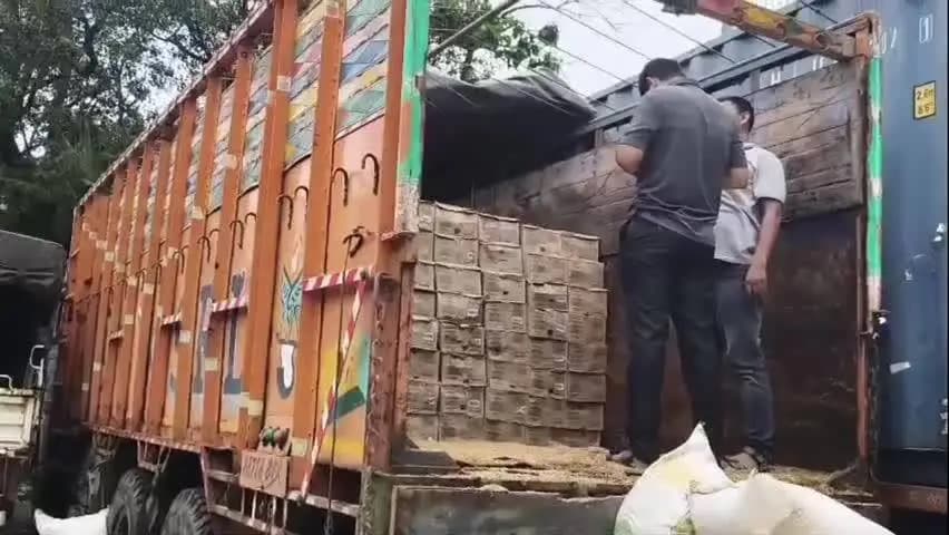 कुडू: कुड़ू में 80 लाख की अवैध शराब जब्त, धान की भुसी के नीचे छिपी थीं 790 पेटियां; बिहार में कीमत 2 करोड़