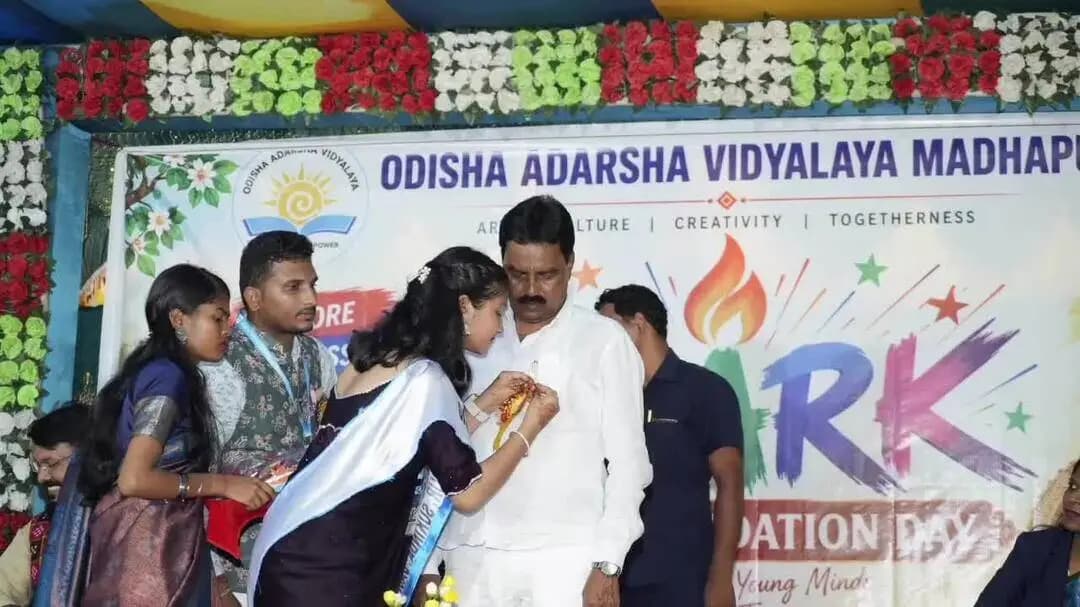 ସୁକିନ୍ଦା: ସୁକିନ୍ଦା ଆଦର୍ଶ ବିଦ୍ୟାଳୟରେ ‘ସ୍ପାର୍କ’ କାର୍ଯ୍ୟକ୍ରମ, ଛାତ୍ରଛାତ୍ରୀଙ୍କୁ ଉତ୍ସାହିତ କଲେ ମନ୍ତ୍ରୀ