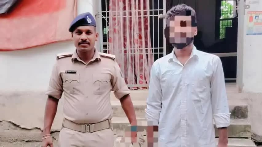 बहादुरपुर: मोरो थाना पुलिस ने तीन कांडों के प्राथमिकी अभियुक्तों को किया गिरफ्तार