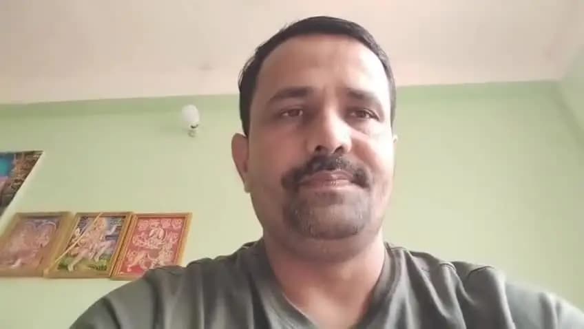 बड़हरा: बड़हरा प्रखंड में बाढ़ जैसी आपदा में मुखिया पर अजित सिंह ने लगाए गंभीर आरोप, वीडियो वायरल कर दी जानकारी