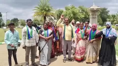 ಗದಗ: ಬುದ್ದ, ಬಸವ, ಅಂಬೇಡ್ಕರ್ ಗೆ ಅವಮಾನಿಸಿದ ವ್ಯಕ್ತಿಯನ್ನು ರಾಜ್ಯದಿಂದ ಗಡಿಪಾರು ಮಾಡುವಂತೆ ಡಿಸಿಗೆ ಮನವಿ
