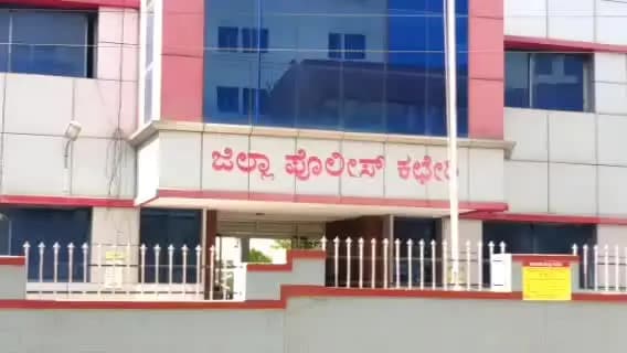 ಅರಸೀಕೆರೆ: ಅರಸೀಕೆರೆ ಭೈರಾನಾಯಕನಹಳ್ಳಿ ಪ್ಲೇಗಿನಮ್ಮ ದೇವಾಲಯದಲ್ಲಿ ಲಕ್ಷಾಂತರ ರೂ. ಮೌಲ್ಯದ ಚಿನ್ನ-ಬೆಳ್ಳಿ ಕಳವು!