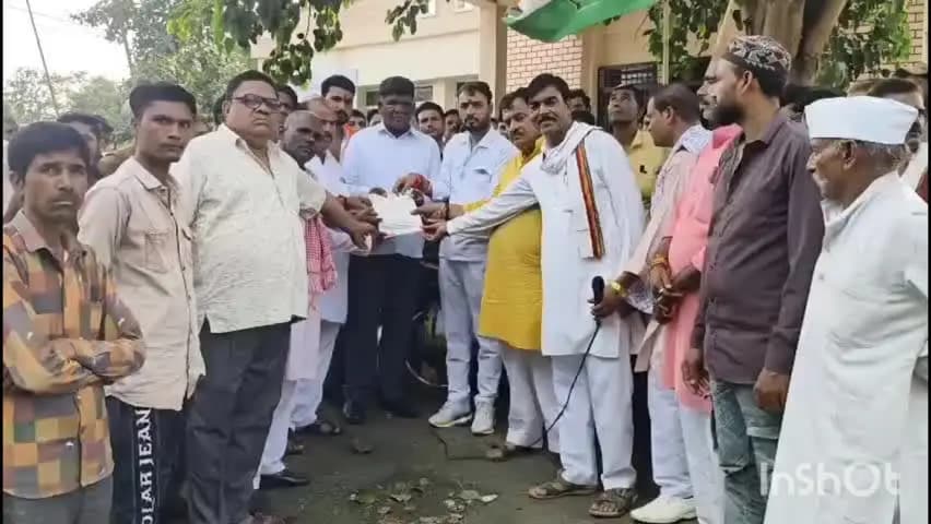 राहतगढ़: बंडा में जहरीली शराब से मौतों पर राहतगढ़ में कांग्रेस ने नायब तहसीलदार को सौंपा ज्ञापन